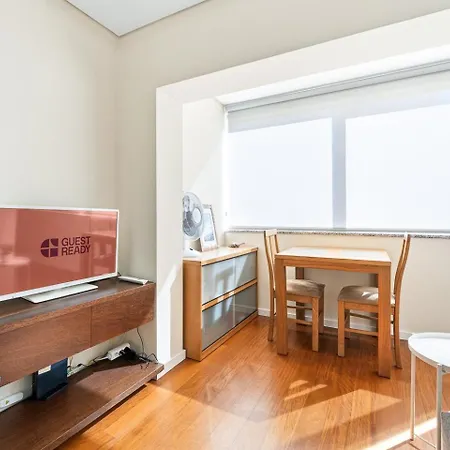 Guestready - Bright Near The * Matosinhos (Porto)